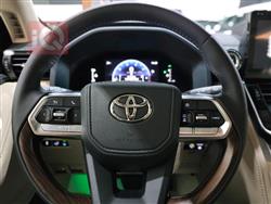 تۆیۆتا لاند کروزەر